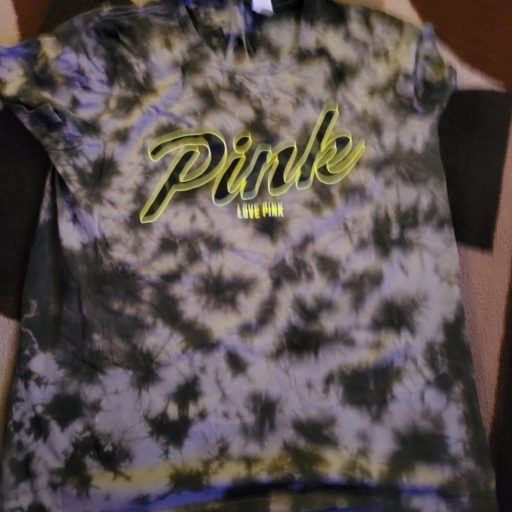 PINK tshirt